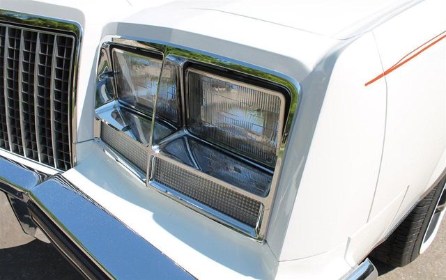 1982 Buick Riviera Base Trim - 12065764 - 7