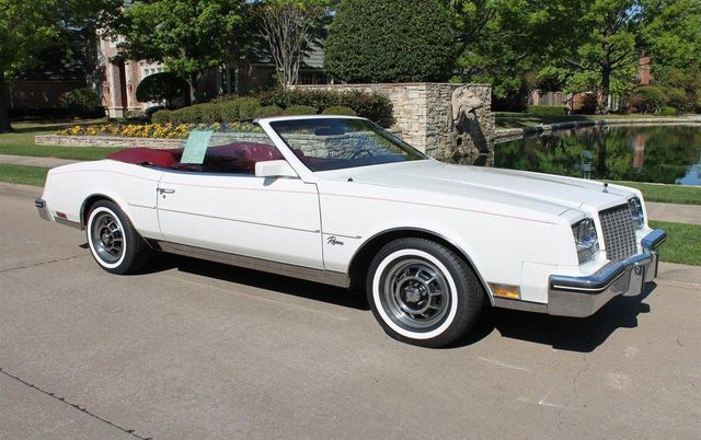 1982 Buick Riviera Base Trim - 12065764 - 82