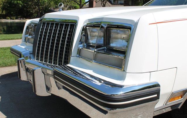 1982 Buick Riviera Base Trim - 12065764 - 8