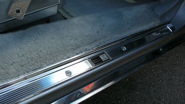 1982 Cadillac Fleetwood Brougham - 15409734 - 22