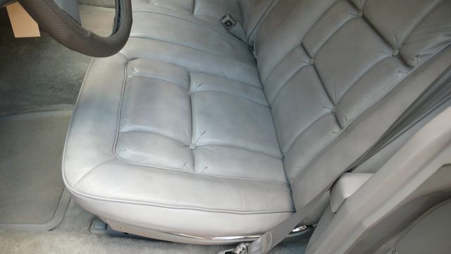 1982 Cadillac Fleetwood Brougham - 15409734 - 28