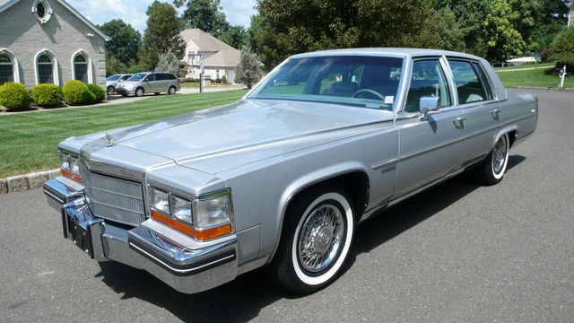 1982 Cadillac Fleetwood Brougham - 15409734 - 2