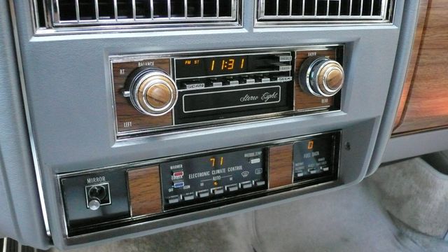 1982 Cadillac Fleetwood Brougham - 15409734 - 35