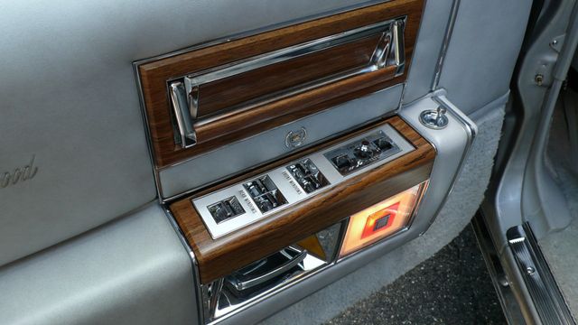 1982 Cadillac Fleetwood Brougham - 15409734 - 36