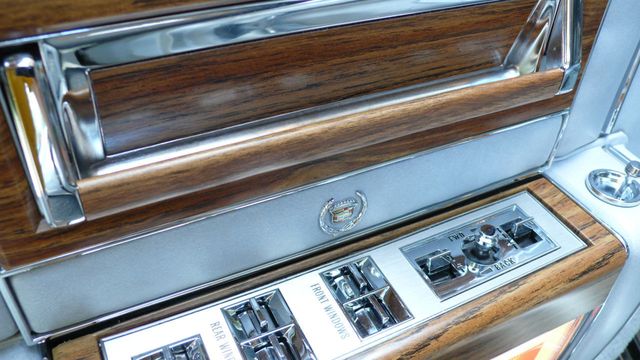 1982 Cadillac Fleetwood Brougham - 15409734 - 38