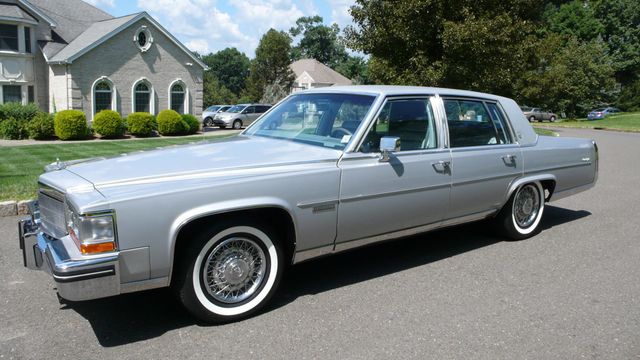 1982 Cadillac Fleetwood Brougham - 15409734 - 44