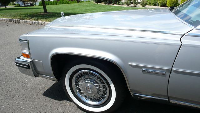 1982 Cadillac Fleetwood Brougham - 15409734 - 50