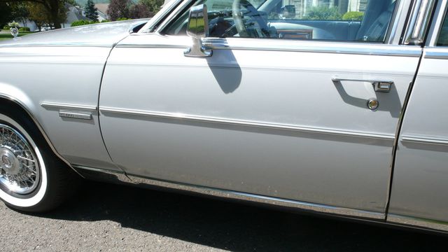 1982 Cadillac Fleetwood Brougham - 15409734 - 53