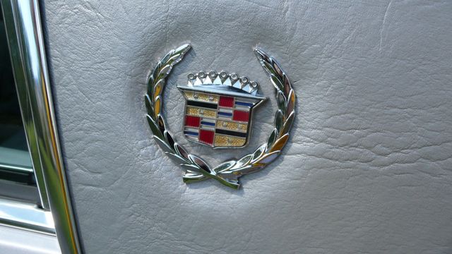 1982 Cadillac Fleetwood Brougham - 15409734 - 60