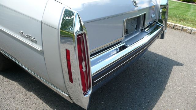 1982 Cadillac Fleetwood Brougham - 15409734 - 65
