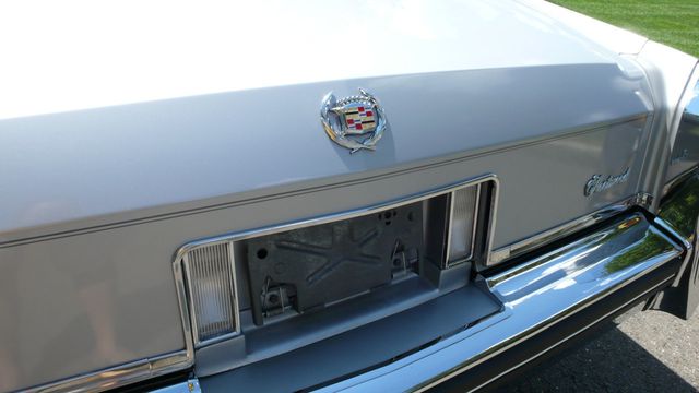 1982 Cadillac Fleetwood Brougham - 15409734 - 68