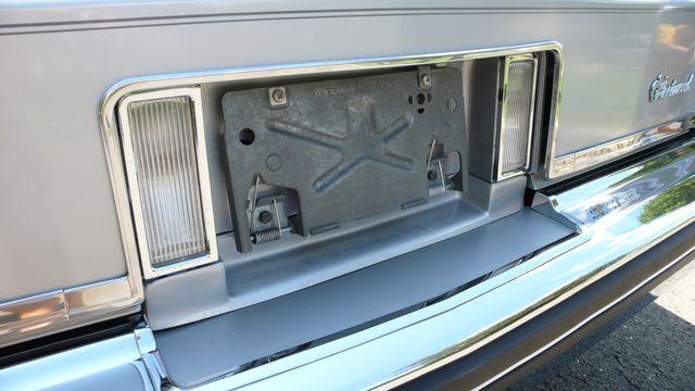 1982 Cadillac Fleetwood Brougham - 15409734 - 69