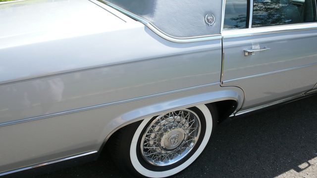 1982 Cadillac Fleetwood Brougham - 15409734 - 77