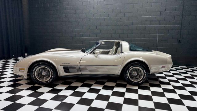 1982 Chevrolet Corvette Collector Edition 2dr Hatchback - 22903340 - 27