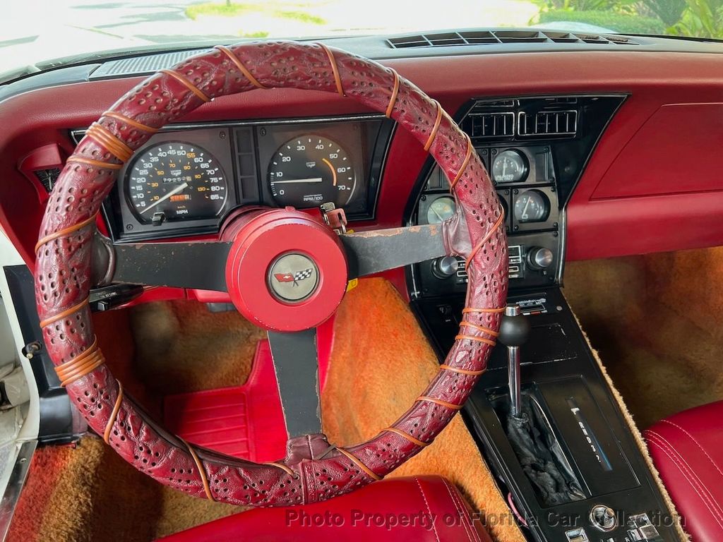 1982 Chevrolet Corvette Coupe T-Top Automatic - 21365604 - 10