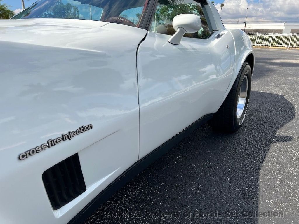 1982 Chevrolet Corvette Coupe T-Top Automatic - 21365604 - 19