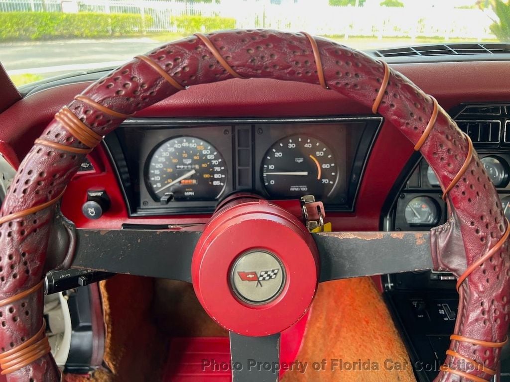 1982 Chevrolet Corvette Coupe T-Top Automatic - 21365604 - 65