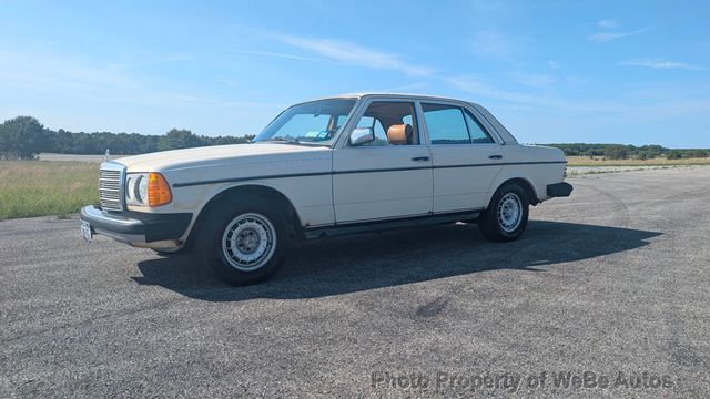 1982 Mercedes-Benz 300 D For Sale - 22863538 - 9