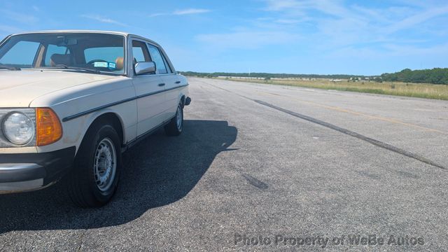 1982 Mercedes-Benz 300 D For Sale - 22863538 - 10
