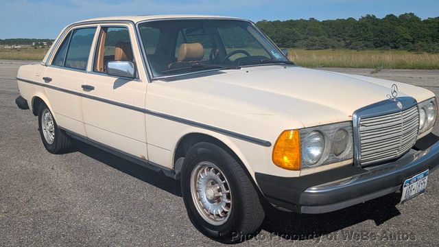 1982 Mercedes-Benz 300 D For Sale - 22863538 - 12