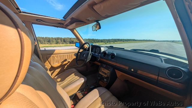 1982 Mercedes-Benz 300 D For Sale - 22863538 - 15
