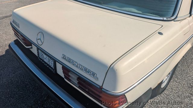 1982 Mercedes-Benz 300 D For Sale - 22863538 - 18