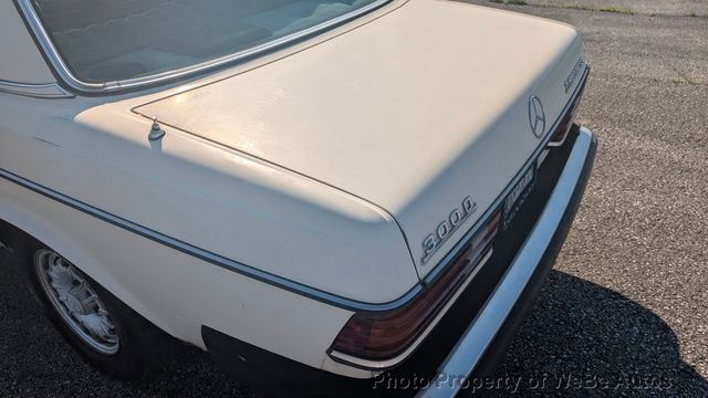 1982 Mercedes-Benz 300 D For Sale - 22863538 - 20