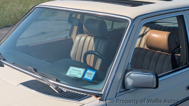 1982 Mercedes-Benz 300 D For Sale - 22863538 - 32