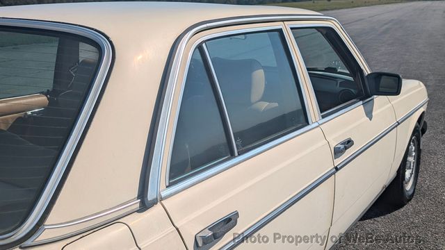 1982 Mercedes-Benz 300 D For Sale - 22863538 - 37