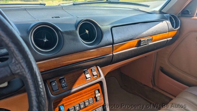 1982 Mercedes-Benz 300 D For Sale - 22863538 - 50