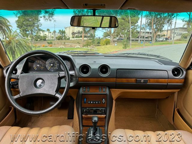1982 Mercedes-Benz 300TD Wagon  - 22165847 - 15
