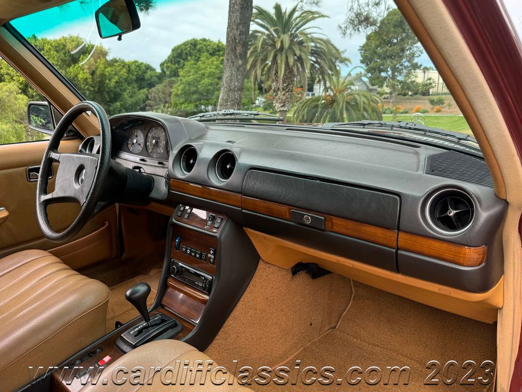 1982 Mercedes-Benz 300TD Wagon - 22165847 - 16