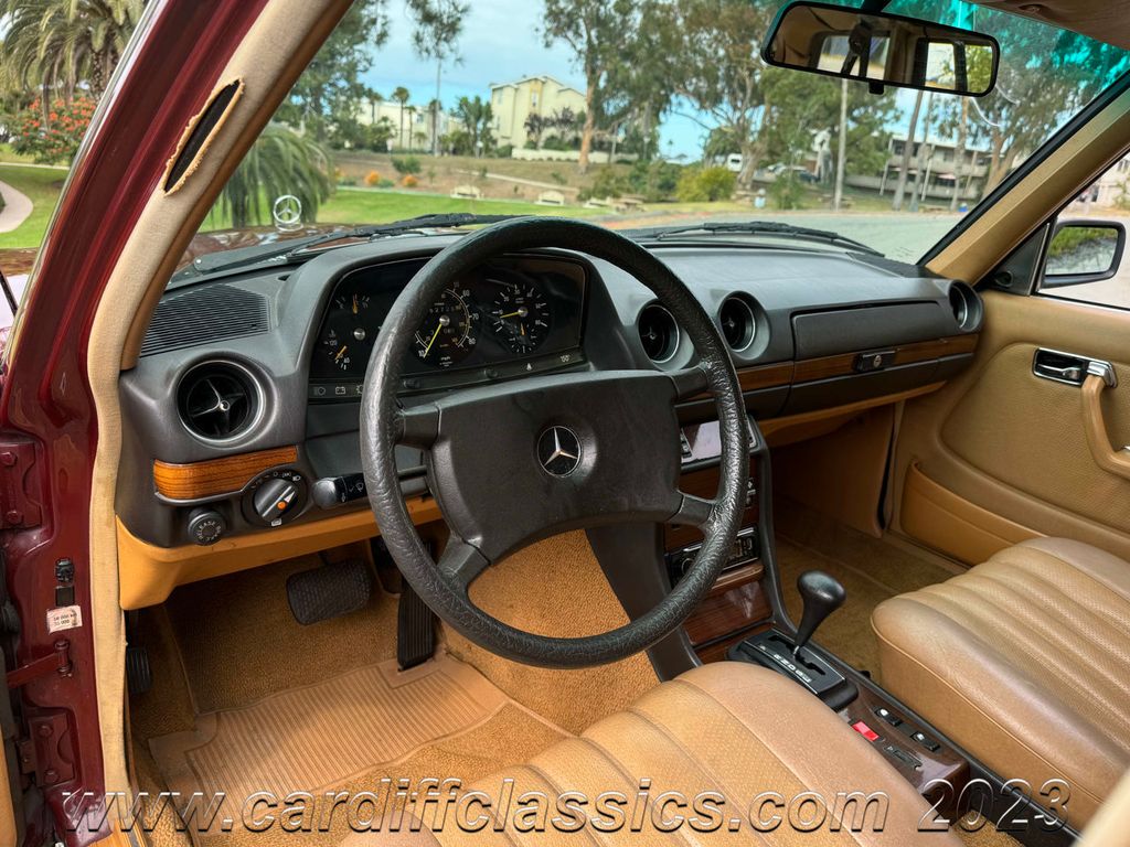 1982 Mercedes-Benz 300TD Wagon - 22165847 - 1