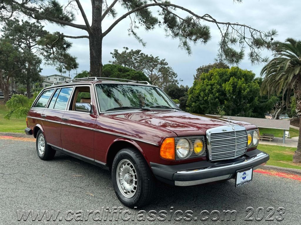 1982 Mercedes-Benz 300TD Wagon - 22165847 - 2