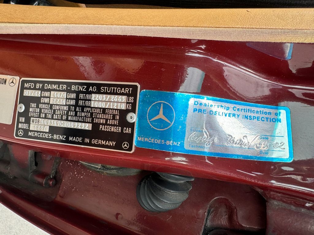 1982 Mercedes-Benz 300TD Wagon - 22165847 - 31