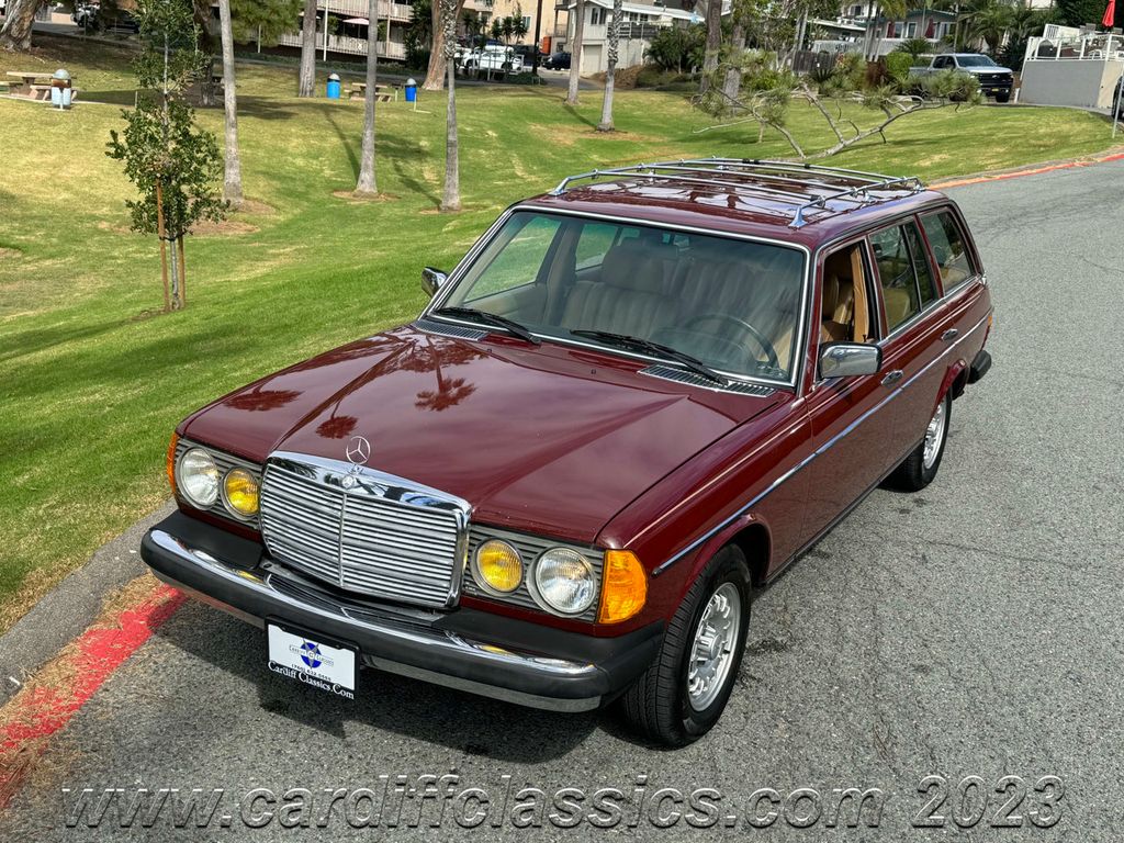 1982 Mercedes-Benz 300TD Wagon - 22165847 - 35