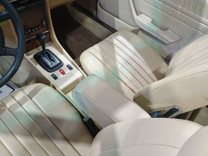 1982 Mercedes-Benz 380 380 SL 1 Owner Clean Carfax Florida Car - 22866810 - 30