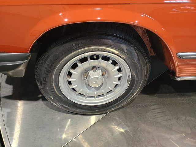 1982 Mercedes-Benz 380 380 SL 1 Owner Clean Carfax Florida Car - 22866810 - 38