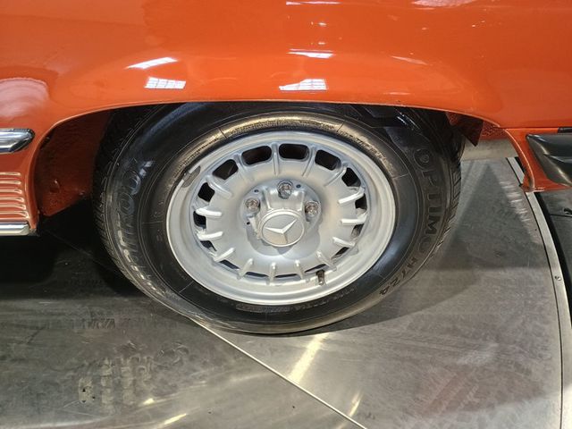 1982 Mercedes-Benz 380 380 SL 1 Owner Clean Carfax Florida Car - 22866810 - 39