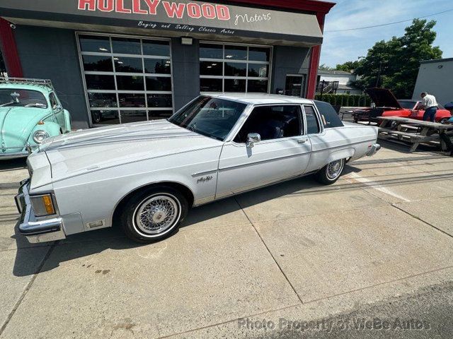 1982 Oldsmobile 98 2dr Coupe Regency - 22488514 - 26