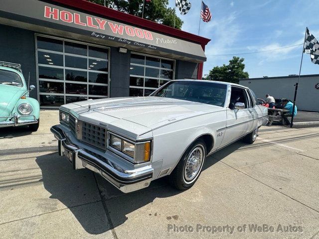 1982 Oldsmobile 98 2dr Coupe Regency - 22488514 - 28