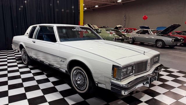 1982 Oldsmobile Delta 88 Base 2dr Coupe - 22982700 - 18