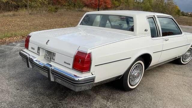 1982 Oldsmobile Delta 88 Base 2dr Coupe - 22982700 - 1