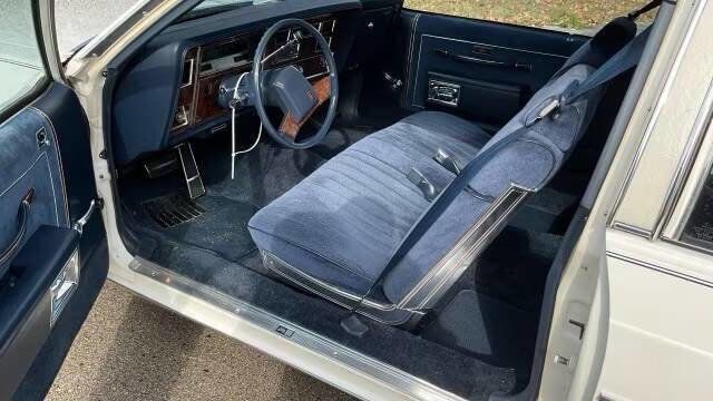 1982 Oldsmobile Delta 88 Base 2dr Coupe - 22982700 - 2