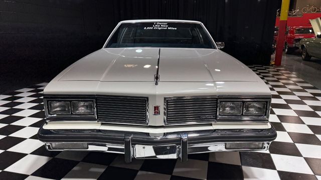 1982 Oldsmobile Delta 88 ONLY 8,927 ORIGINAL MILES - ONLY 2 OWNERS - 22982700 - 17