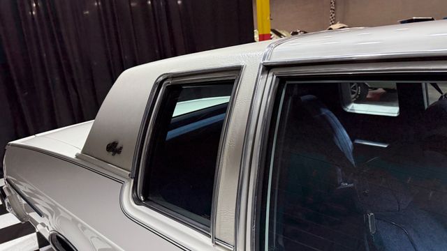 1982 Oldsmobile Delta 88 ONLY 8,927 ORIGINAL MILES - ONLY 2 OWNERS - 22982700 - 36