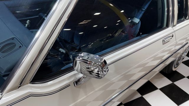 1982 Oldsmobile Delta 88 ONLY 8,927 ORIGINAL MILES - ONLY 2 OWNERS - 22982700 - 46