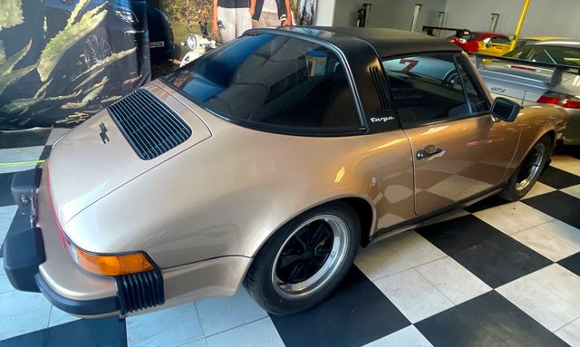 1982 Porsche 911 SC Targa  - 22979586 - 2