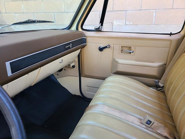 1983 Chevrolet C10  - 21390876 - 11