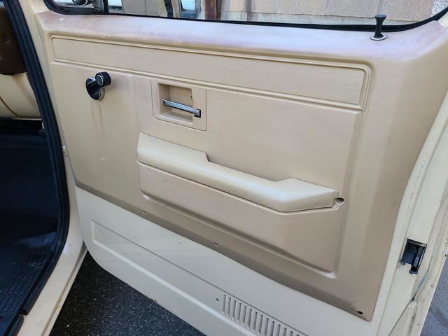 1983 Chevrolet C10  - 21390876 - 26